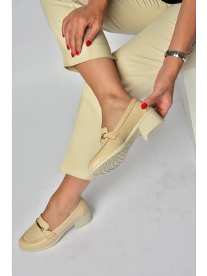 Fox Shoes Y555592003 Bej Hakiki Deri Kalın Alçak Topuklu Kadın Ayakkabı