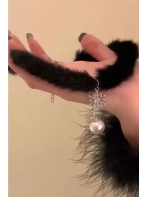 Zurafa Shop Lüks Siyah Peluş Kürk Choker Kolye-Inci ve Kar Tanesi Detaylı