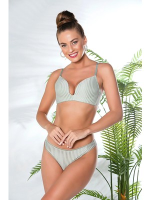 Çamaşır Kenti Dekolte Sütyen ve String Takım Mint Yeşili (MGP31772)