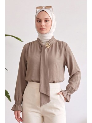 Modestim Trend Tesettür Vizon Fular Yaka Bluz Şık Broş Detaylı Gipeli Kol Tesettür Tunik Bluz