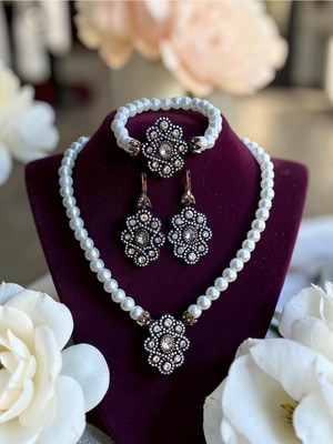 Fayra Accessories Zirkon Taşlı Otantik Tasarım Inci Kolye Küpe ve Inci Bileklik Seti
