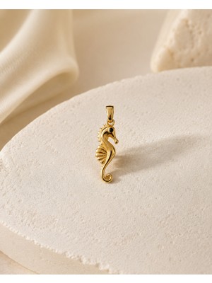 Sarezza Gold 14 Ayar Altın Denizatı Figürlü Şık Kolye Ucu 1,6 cm