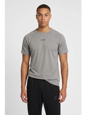 Hummel Momentum Kısa Kollu Tişört