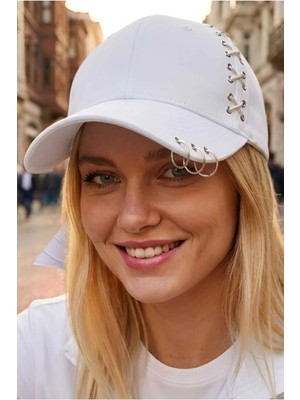 Tezzgelsin Kadın Piercing Halkalı Çapraz Metal Detaylı Özel Tasarım Baseball Cap Streetwear Şapka
