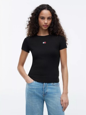 Tommy Hilfiger Kadın Slim Fit Yüksek Pamuk Içerikli Ikonik Bayrak Logolu Kısa Kollu Siyah T-Shirt DW0DW17881-BDS
