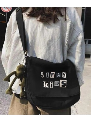 Touz Moda Stray Kids Siyah Postacı Çantası