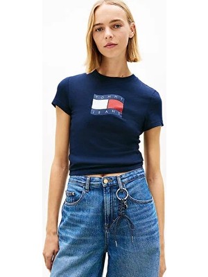 Tommy Hilfiger Kadın Slim Fit Wavy Flag T-Shirt