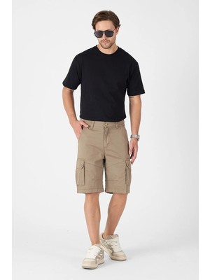 Erkek Regular Fit Kargo Cepli Şort Kapri