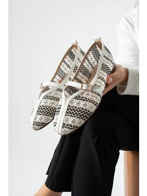 Dabab Shoes Marvena Kadın Siyah Beyaz Çapraz Bantlı Dantel Detaylı Şeffaf Dokulu Babet