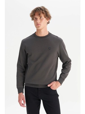 Wrangler Erkek Patch Logo Sweatshirt Fadedblack