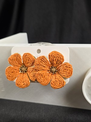 Mia Donna Jewelry Mia Donna Boncuk Işleme 5 Yaprak Çiçek Model Renkli Kadın Yaz Küpesi