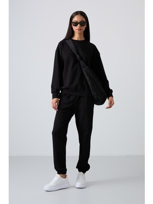 Tommy Life Siyah Basic Pamuklu O Yaka Oversize Lastik Paça Kadın Eşofman Takım - 95287