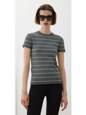 Babokah Dikiş Detaylı T-Shirt