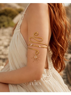 Aura Design Studio Aura Gold Renk Güneş Figürlü Doğal Taş Detaylı Spiral Üst Kol Bileziği – Bohem Kol Aksesuarı