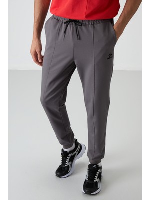 Tommy Life Koyu Gri Pamuklu Yumuşak Dokulu Comfort Fit Nakışlı Erkek Jogger - 82123