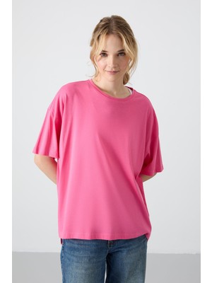Tommy Life Şeker Pembe Penye Modal Yumuşak Tuşeli Oversize Fit Basic Kadın T-Shirt- 97285