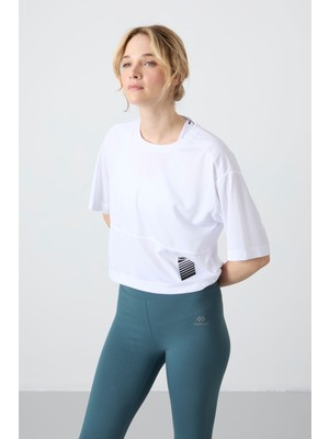 Tommy Life Beyaz Nefes Alan Dokulu İnce Esnek Oversize Fit Performans Kadın T-Shirt - 97284