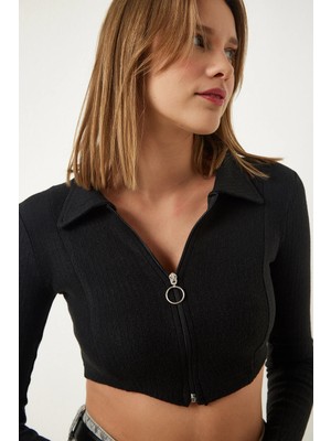 TeknoKapsül Happiness Istanbul Siyah Fermuarlı Polo Yaka Crop Örme Bluz CE00090