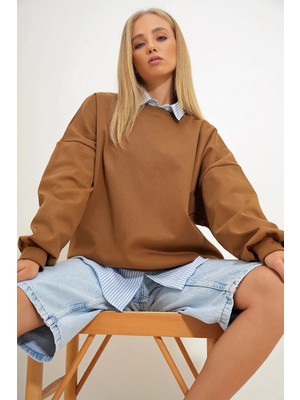 TeknoKapsül Trend Alaçatı Stili Kadın Kahve Bisiklet Yaka Kalın Oversize Sweatshirt ALC-X12565