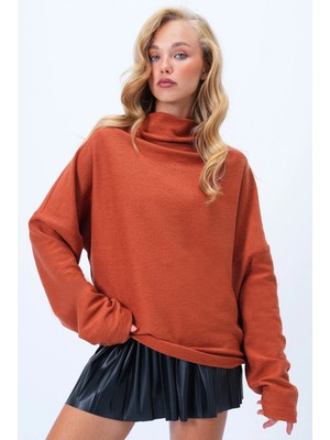 TeknoKapsül Trend Alaçatı Stili Kadın Tarçın Geniş Dik Yaka Kendinden Dokulu Düşük Kol Oversize Bluz ALC-X14369