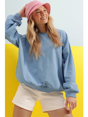 TeknoKapsül Trend Alaçatı Stili Kadın Gök Mavi Bisiklet Yaka Oversize Basic Sweatshirt ALC-669-001
