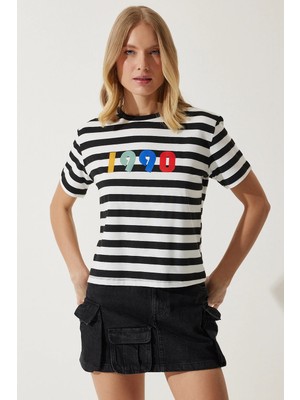 TeknoKapsül Happiness Istanbul Kadın Siyah Beyaz Baskılı Çizgili Örme  T-Shirt AN00181