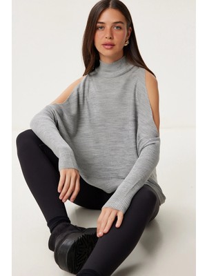 TeknoKapsül Happiness Istanbul Kadın Gri Cut Out Detaylı Oversize Triko Kazak AS00015