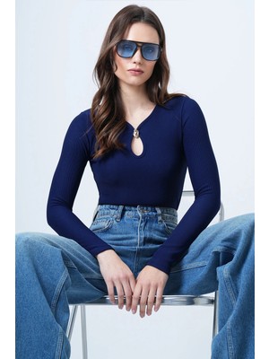 TeknoKapsül Trend Alaçatı Stili Kadın Lacivert Bisiklet Yaka Damla Dekolteli Ottoban Bluz ALC-X14343