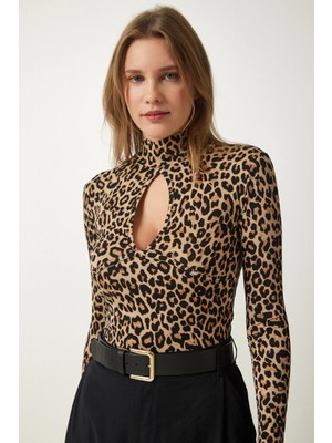 TeknoKapsül Happiness Istanbul Kadın Bej Cut Out Detaylı Desenli Örme Bluz RX00037
