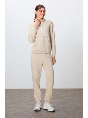 Tommy Life Bej Kompakt Pamuklu Kalın Pürüzsüz Dokulu Dik Yaka Oversize Fit Kadın Eşofman Takım - 95342