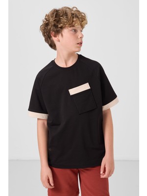 Siyah Pamuklu Yumuşak Dokulu Oversize Cep Detaylı Erkek Çocuk T-Shirt - 11295