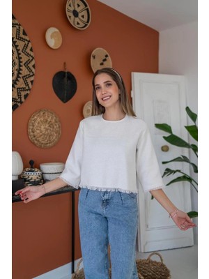 Püskül Detaylı Kısa Bluz
