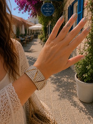 Gmn Collection Gmn Collectıon Yeni Sezon Yeni Seri Summer Fashion Üçgen Formda Kabartmalı Lastikli Bilezik
