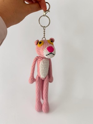 El Yapımı Pembe Panter Amigurumi Anahtarlık ve Çanta Süsü – 20 cm