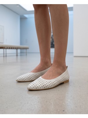 Futsi Shoes Stella Beyaz Hakiki Deri Lazer Kesim Kadın Babet