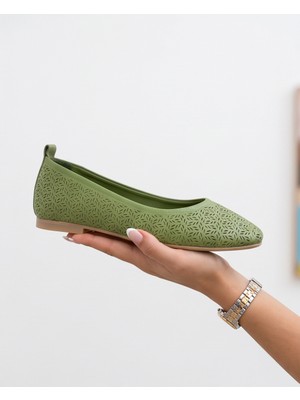 Futsi Shoes Bella Yeşil Hakiki Deri Lazer Kesim Kadın Babet Ayakkabı