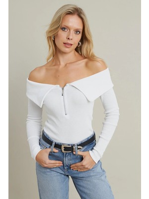 TeknoKapsül Cool & Sexy Kadın Ekru Fermuarlı Madonna Yaka Bluz EY2559