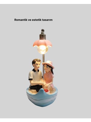 Hace Bazaar Oturan Çift Figürlü LED Masa Lambası Romantik Hediye Yeni Nesil