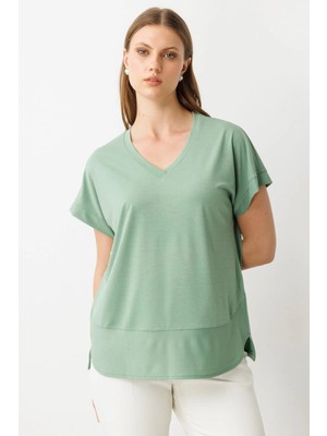 ON Kadın Büyük Beden V Yaka Parçalı T-Shirt 71476 Haki