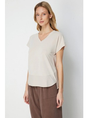 ON Kadın V Yaka Parçalı T-Shirt 71475 Taş