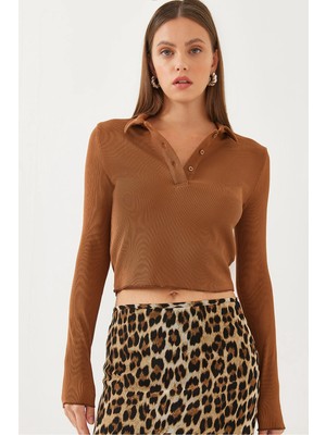 TeknoKapsül Bianco Lucci Kadın Polo Yaka Yarım Düğmeli Fitilli Crop Bluz 60351020