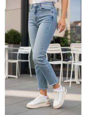 Ayakmod Lady 028 Z Altın Detaylı Beyaz Kadın Sneaker