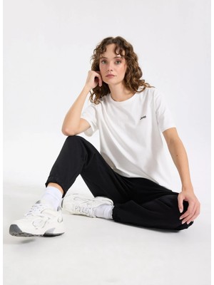 Jeep Beyaz Kadın Bisiklet Yaka Relaxed Fit Baskılı Pamuk T-Shirt J4WL-TST4011