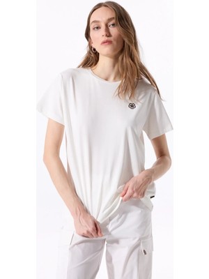 Jeep Bisiklet Yaka Düz Kırık Beyaz Kadın T-Shirt J5SL-TST7186