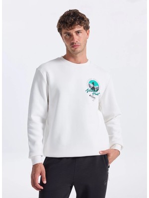 Discovery Expedition D5WM-SWT3858 Beyaz Bisiklet Yaka Relaxed Baskılı Erkek Sweatshırt