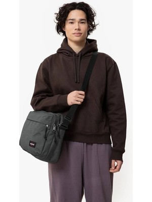 Eastpak Crosser Unisex Siyah Omuz Çantası EK0A5BIR77H1