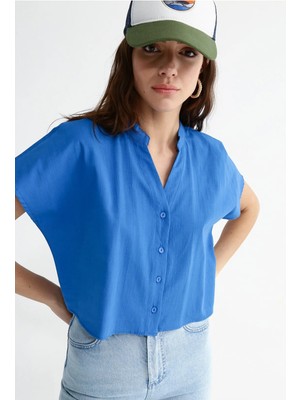 Fabrika Crop Kaçık Yaka Düz Çivit Kadın Gömlek Sommer