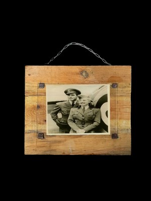 Empressco 39.X34.5X2 cm Doğal Ahşap Üzerinde 29.5X21 Cm. Fotoğraflık