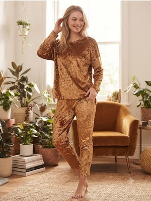 Kadın Uzun Kollu Kadife Pijama Takımı