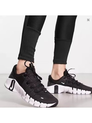 Nike DV3950-001 Free Metcon 5 Kadınyürüyüş Koşu Ayakkabı